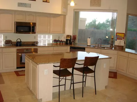 431 E Brookwood Ct, Phoenix, AZ 85048 photo 2