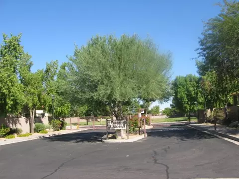 4435 E Tanglewood Dr, Phoenix, AZ 85048 photo 2
