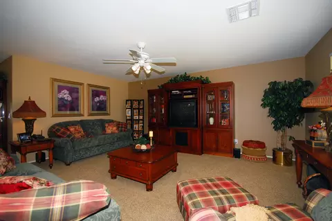 422 E Silverwood Dr, Phoenix, AZ 85048 photo 15