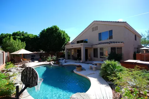 422 E Silverwood Dr, Phoenix, AZ 85048 photo 4