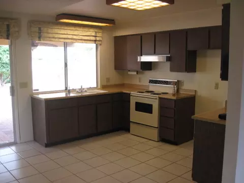 2024 Everett Dr, Phoenix, AZ 85022 photo 8