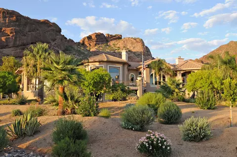 4702 E Rockridge Rd, Phoenix, AZ 85018 photo 1