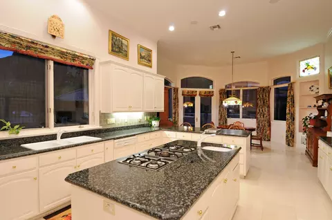 4702 E Rockridge Rd, Phoenix, AZ 85018 photo 18