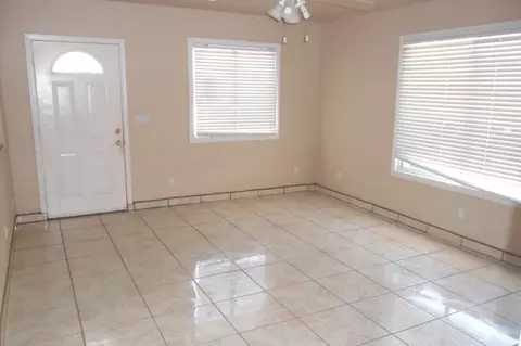2219 E Hillery Dr, Phoenix, AZ 85022 photo 2