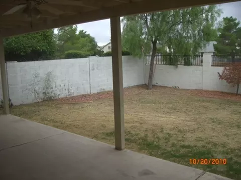 741 E Sack Dr, Phoenix, AZ 85024 photo 2
