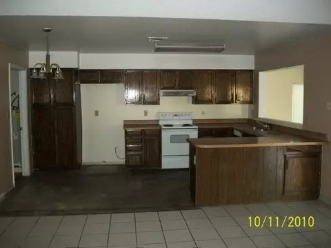 4702 E Pollack Ln, Phoenix, AZ 85042 photo 2
