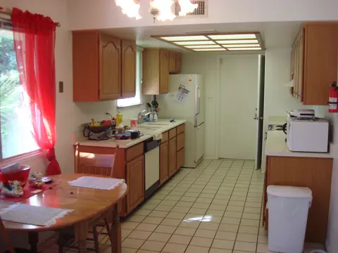 1115 E Campus Dr, Tempe, AZ 85282 photo 4