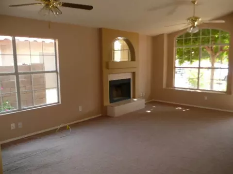 4520 E Thistle Landing Dr, Phoenix, AZ 85044 photo 2
