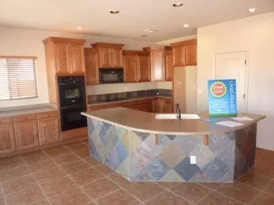 8003 S 5th Ln, Phoenix, AZ 85041 photo 3