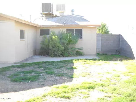 3624 W Echo Ln, Phoenix, AZ 85051 photo 8