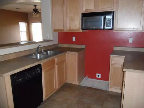 1529 E Branham Ln, Phoenix, AZ 85042 photo 5