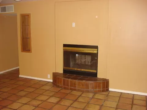 6328 N 37th Dr, Phoenix, AZ 85019 photo 4