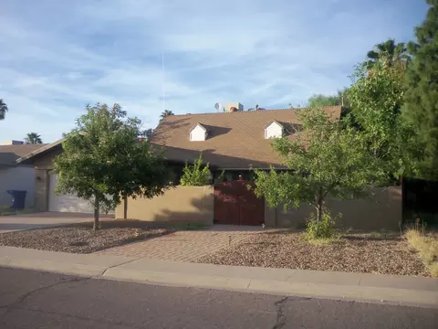 230 E Hermosa Dr, Tempe, AZ 85282 photo 1