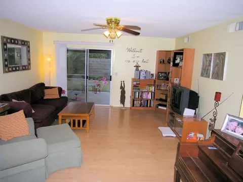567 W Pantera Ave, Mesa, AZ 85210 photo 2