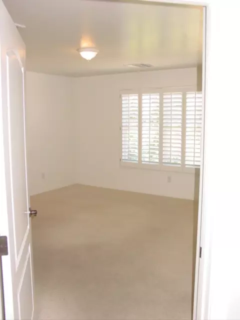 5643 S 23rd Pl, Phoenix, AZ 85040 photo 4