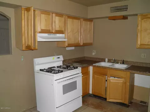 2133 W Chambers St, Phoenix, AZ 85041 photo 4