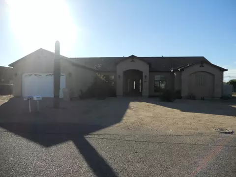 660 S Warner Dr, Apache Junction, AZ 85120 photo 1