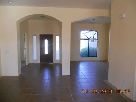 660 S Warner Dr, Apache Junction, AZ 85120 photo 2