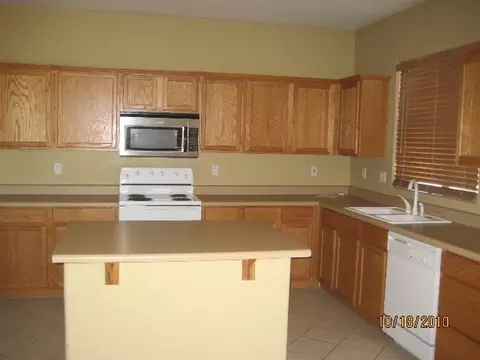1963 S Starling Dr, Gilbert, AZ 85295 photo 4