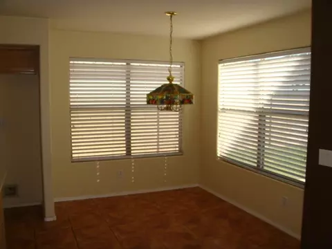 2231 S Peppertree Dr, Gilbert, AZ 85295 photo 4