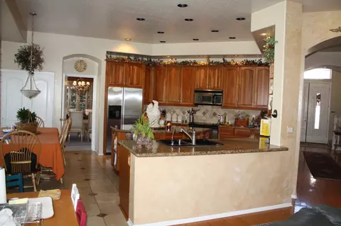 1544 E Crocus Dr, Phoenix, AZ 85022 photo 3