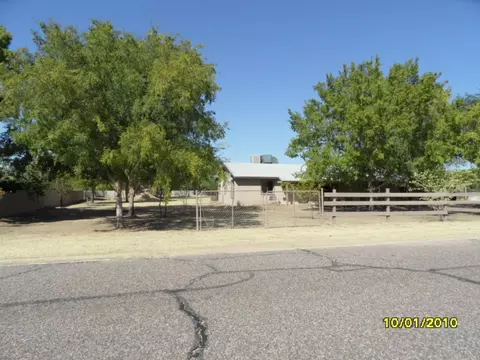 3702 E Vineyard Rd, Phoenix, AZ 85042 photo 1