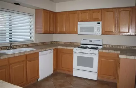 640 E Betsy Ln, Gilbert, AZ 85296 photo 9