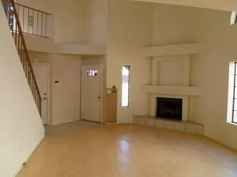 1227 E Michelle Dr, Phoenix, AZ 85022 photo 4
