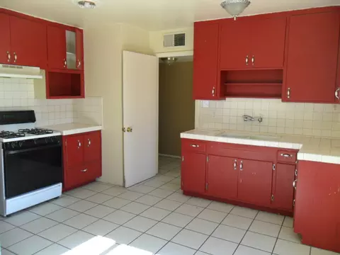 2 E Piedmont Rd, Phoenix, AZ 85042 photo 8