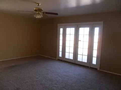 2 E Piedmont Rd, Phoenix, AZ 85042 photo 9