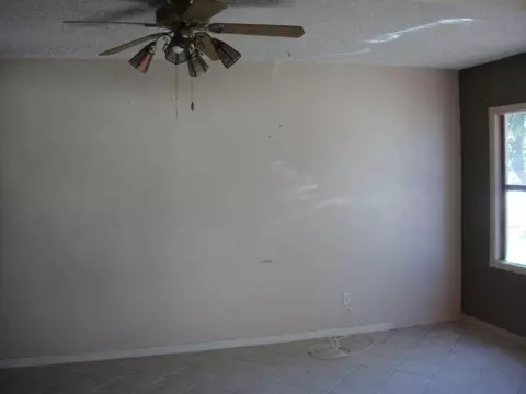 326 E Marilyn Ave, Mesa, AZ 85210 photo 2