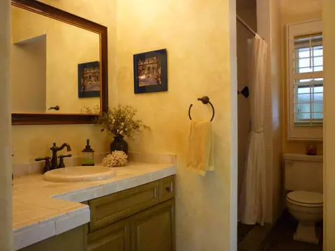 342 E Orange Dr, Phoenix, AZ 85012 photo 6