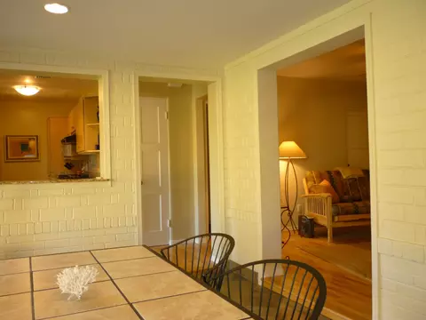 342 E Orange Dr, Phoenix, AZ 85012 photo 4