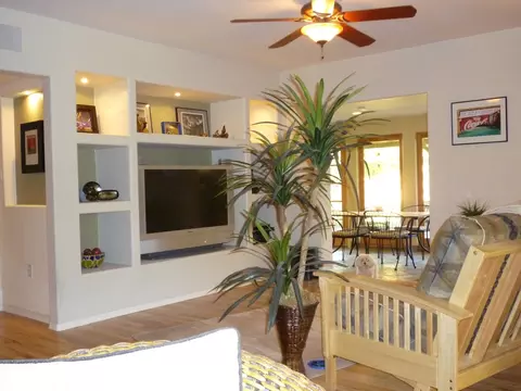 342 E Orange Dr, Phoenix, AZ 85012 photo 3