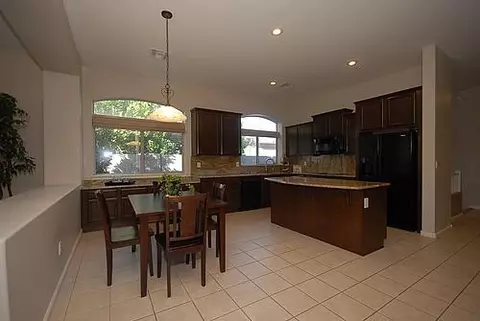 681 E Vermont Dr, Gilbert, AZ 85295 photo 5