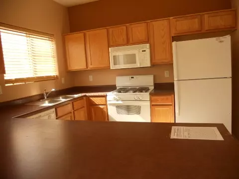 1409 S Baldwin Loop, Coolidge, AZ 85128 photo 4