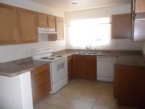 2607 E Jones Ave, Phoenix, AZ 85040 photo 3