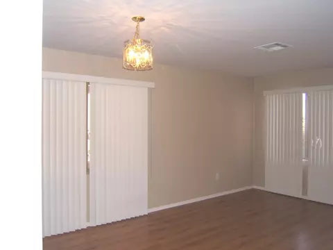 715 E Potter Dr, Phoenix, AZ 85024 photo 2