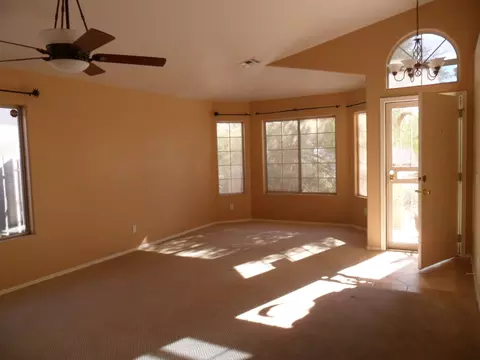 2706 E Redwood Ln, Phoenix, AZ 85048 photo 8