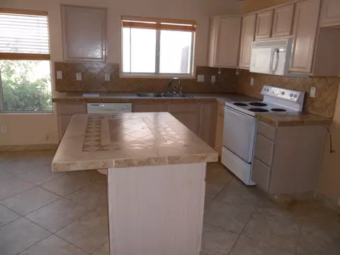2706 E Redwood Ln, Phoenix, AZ 85048 photo 4