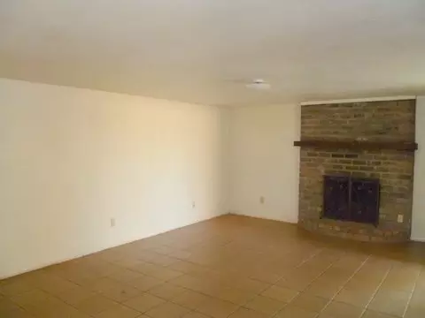 902 E Carter Rd, Phoenix, AZ 85042 photo 7