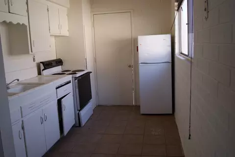 1320 N 48th Pl, Phoenix, AZ 85008 photo 3