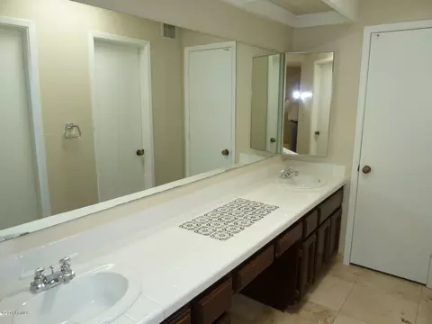 1014 E Becker Ln, Phoenix, AZ 85020 photo 13
