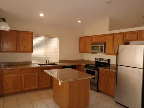 1460 E South Fork Dr, Phoenix, AZ 85048 photo 2