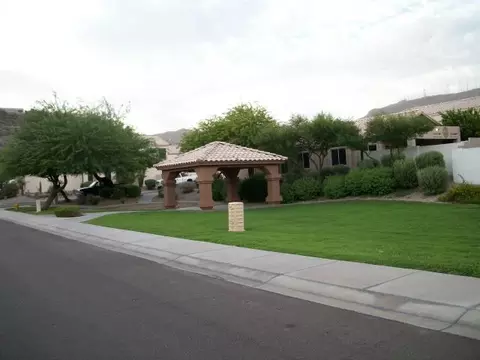1460 E South Fork Dr, Phoenix, AZ 85048 photo 4