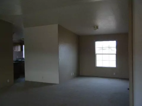 820 E Restin Rd, Phoenix, AZ 85086 photo 3