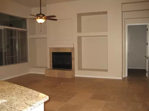 3941 E Herrera Dr, Phoenix, AZ 85050 photo 3