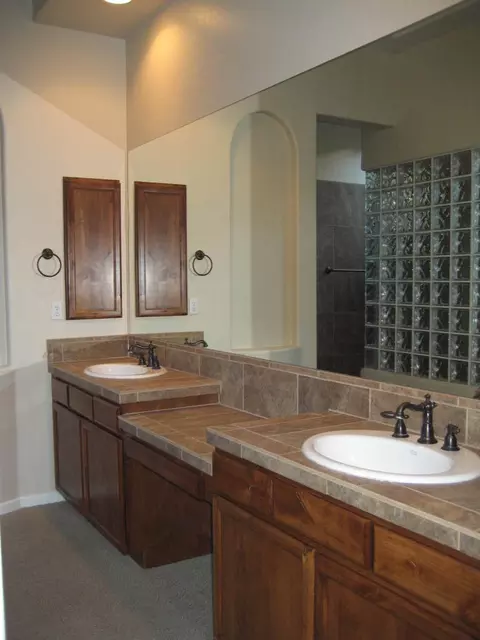 3941 E Herrera Dr, Phoenix, AZ 85050 photo 7