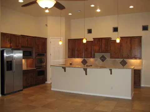 3941 E Herrera Dr, Phoenix, AZ 85050 photo 1