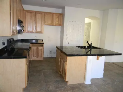 2682 S Hansen Dr, Gilbert, AZ 85295 photo 4